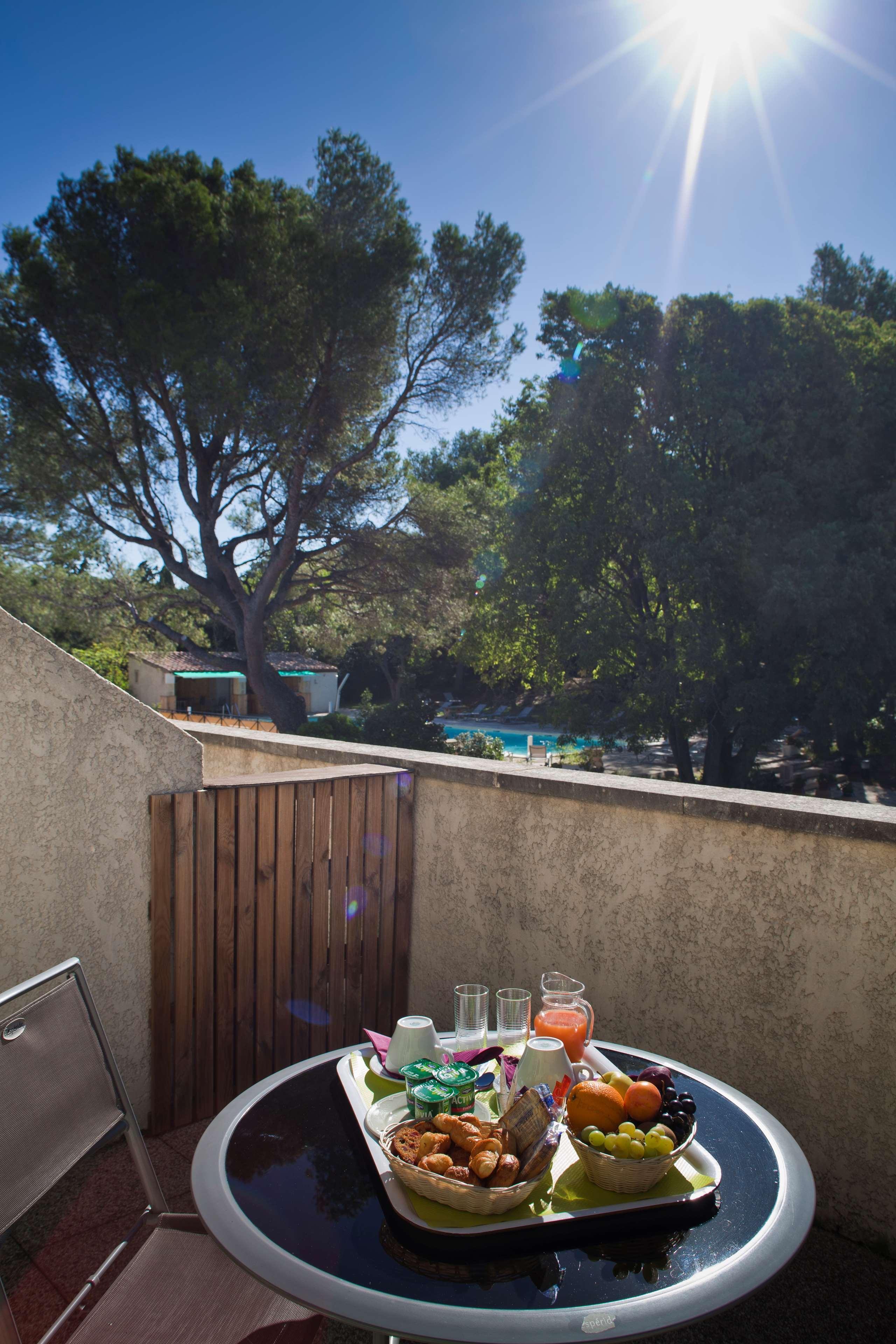 Best Western Le Val Majour Fontvieille Exteriér fotografie