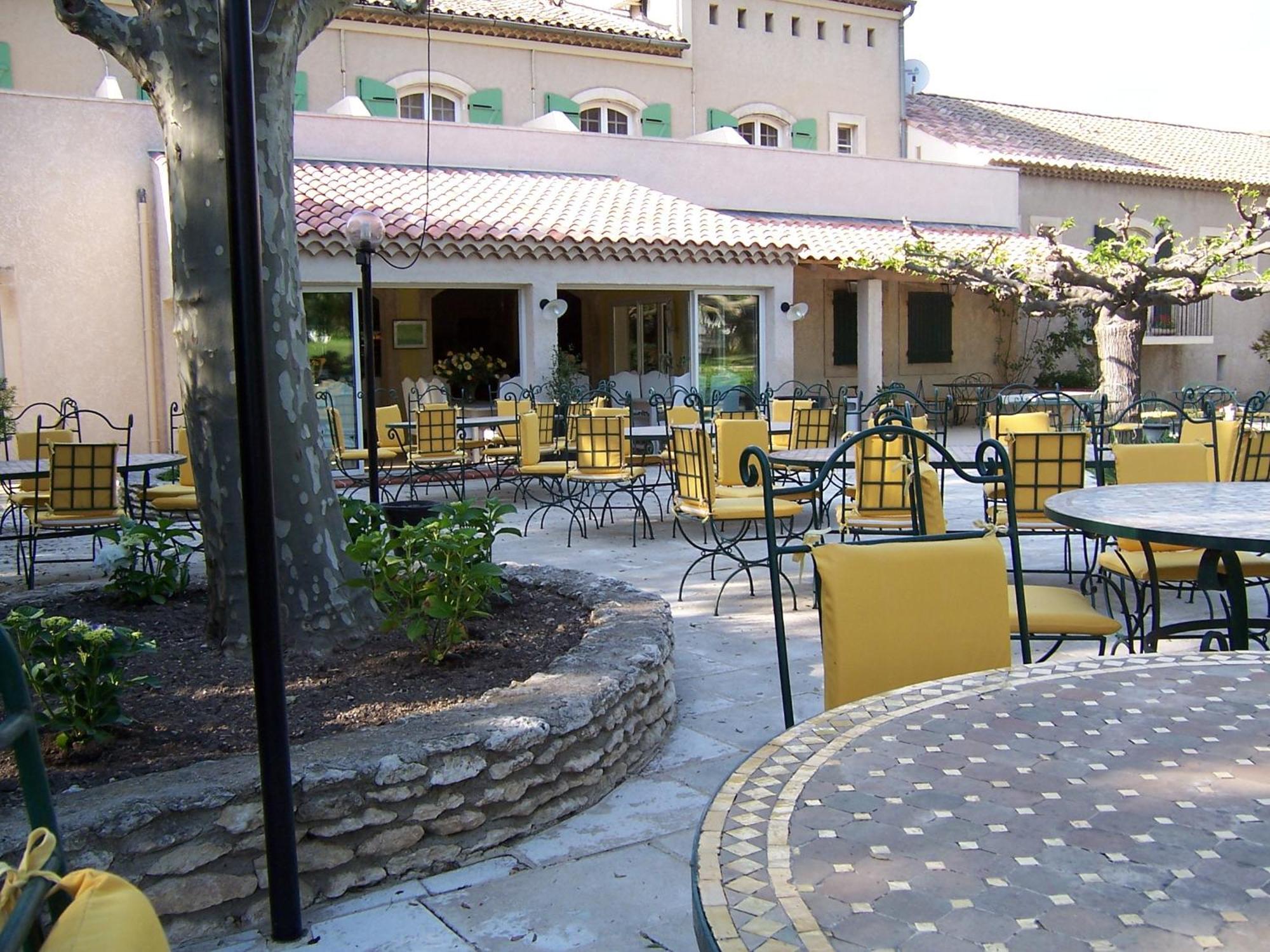 Best Western Le Val Majour Fontvieille Exteriér fotografie