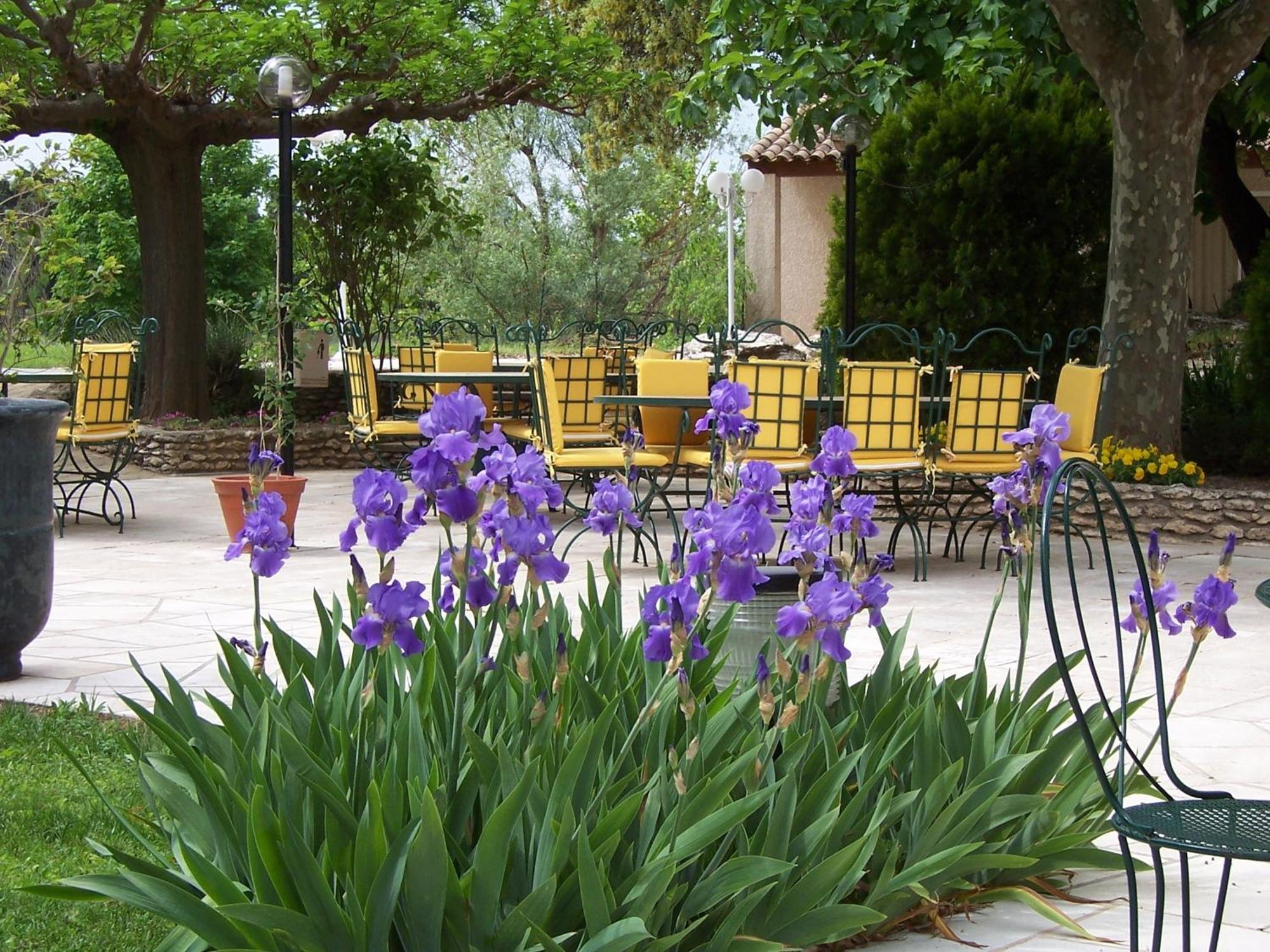 Best Western Le Val Majour Fontvieille Exteriér fotografie